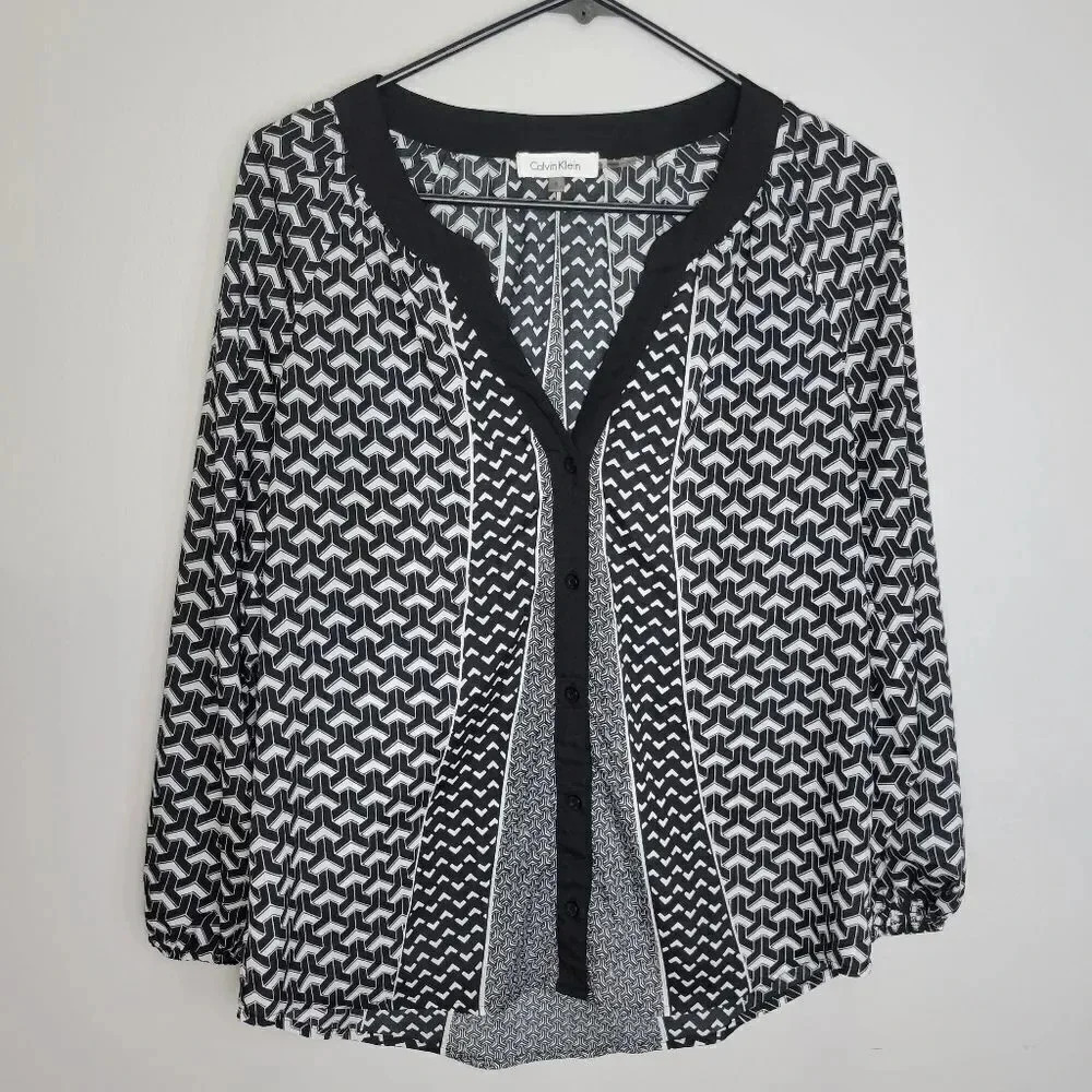 Calvin Klein Black & White Geometric V-neck Button Front‎